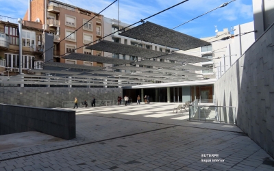 Plaça del solar de l'antic Euterpe/ Cedida